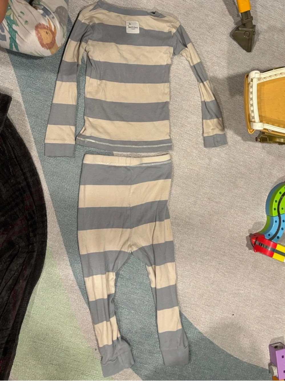 Burt's Bees Baby pj set